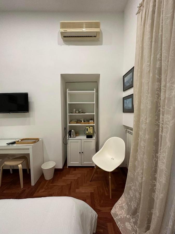 La Stanza Di Eleonora Bed & Breakfast Наполи Екстериор снимка